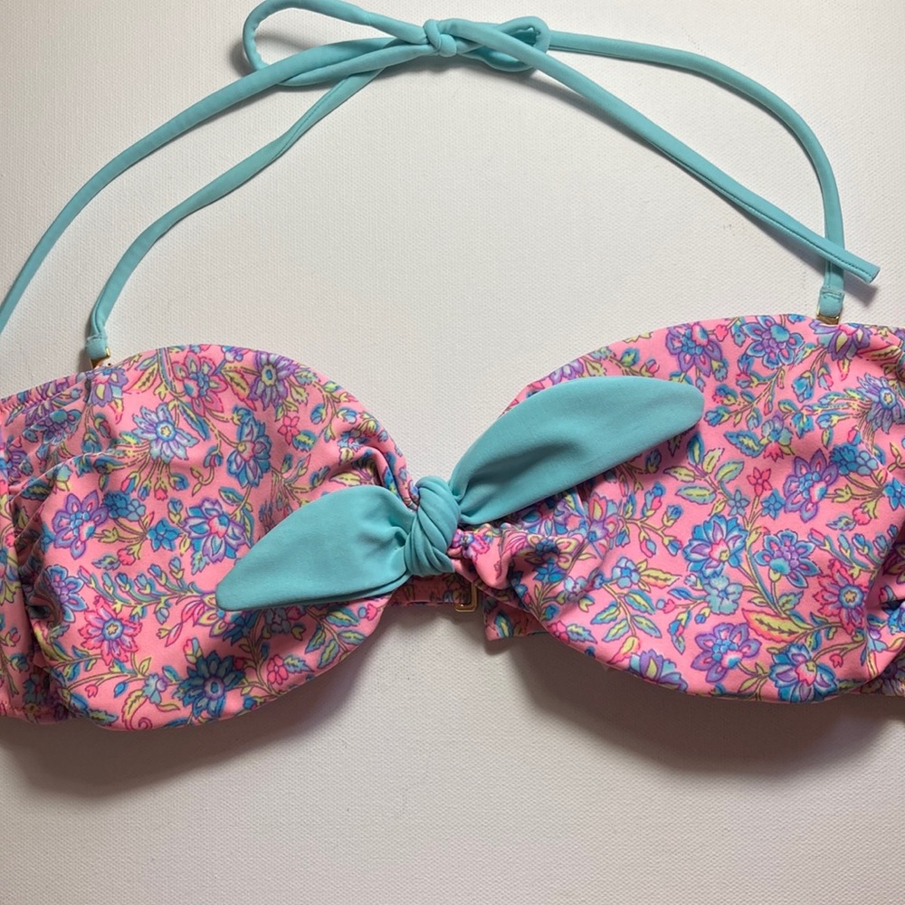 Victoria’s Secret Bikini 💕 removable halter strap, LG top and LG bottom set